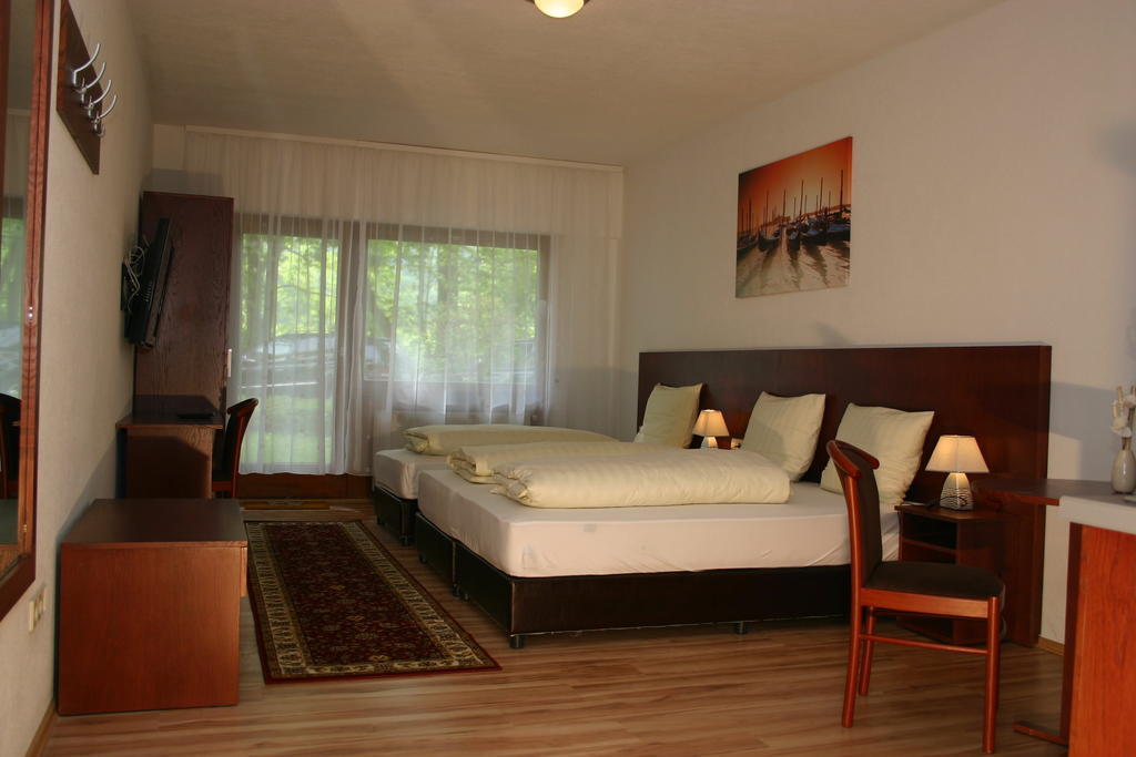 Apartment Traube Bad Urach Kamer foto