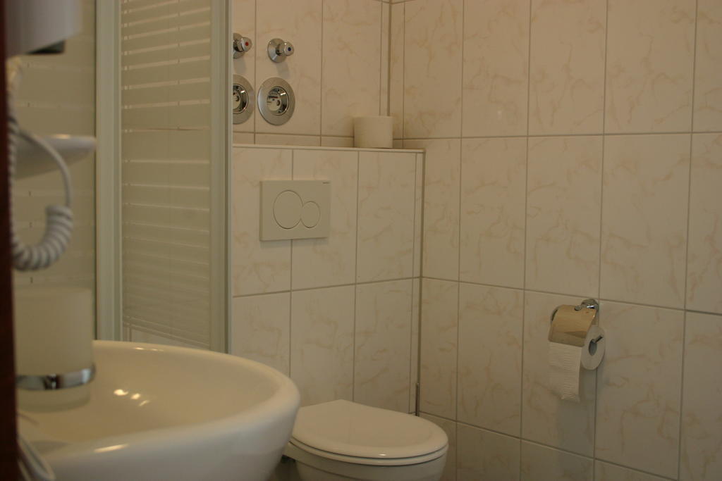Apartment Traube Bad Urach Kamer foto